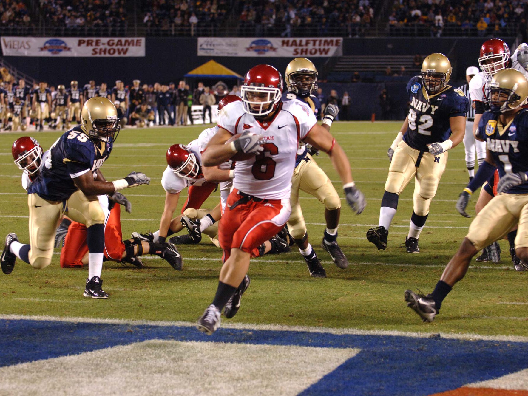 2007 Poinsettia Bowl at Qualcomm Stadium: Utah defeated Navy 35-32