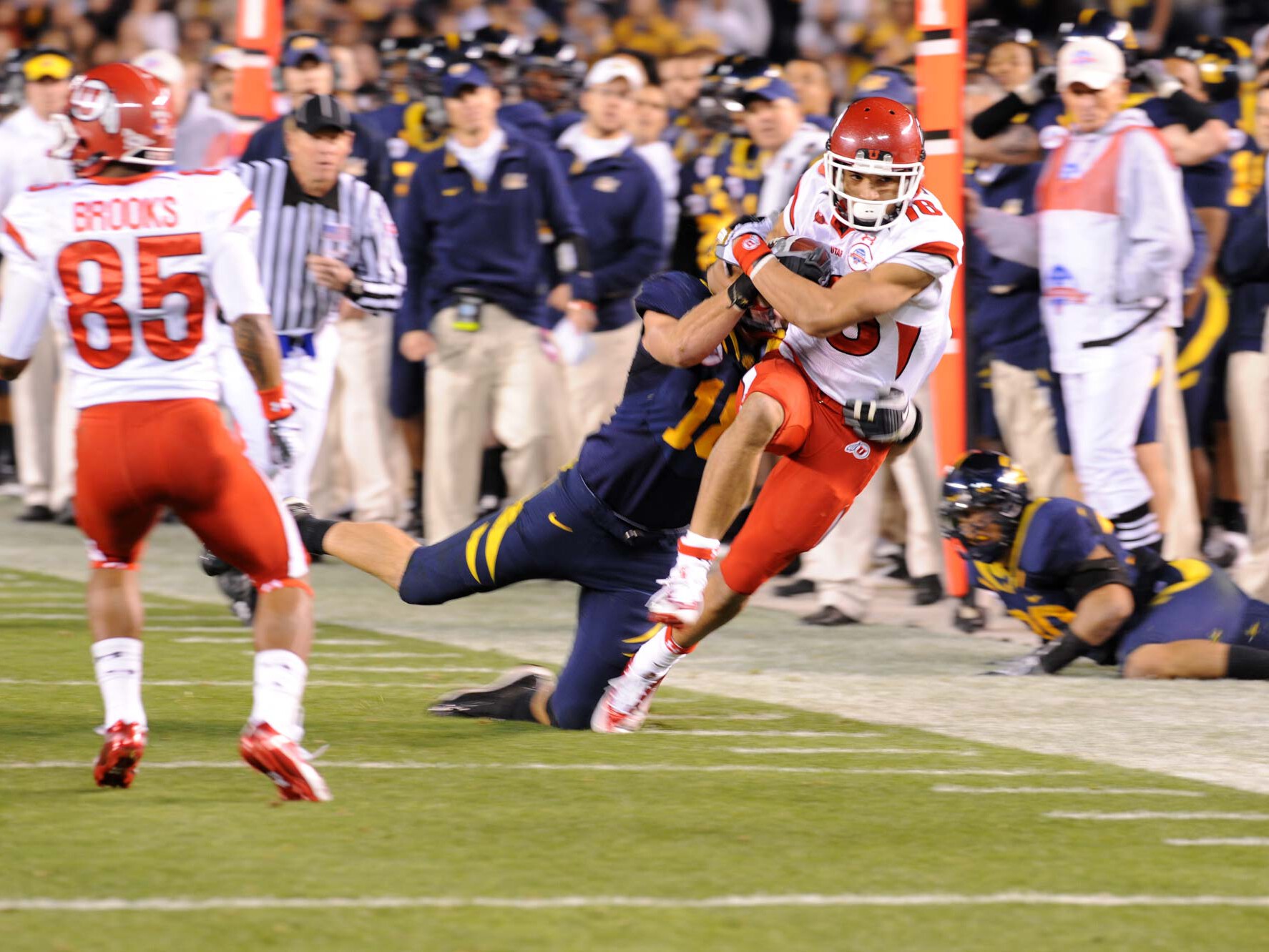 2009 Poinsettia Bowl at Qualcomm Stadium: Utah defeated Cal 37-27